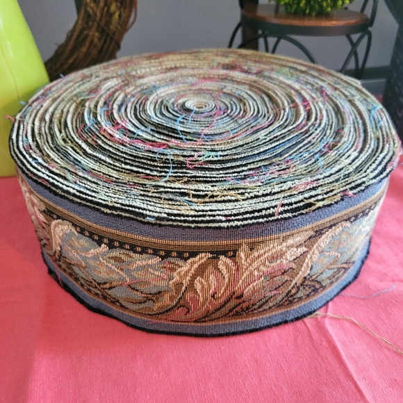 VINTAGE TAPESTRY TRIM BORDER DRAERT UPHOLSTERY TRIM 33 YR - Picture 4 of 15